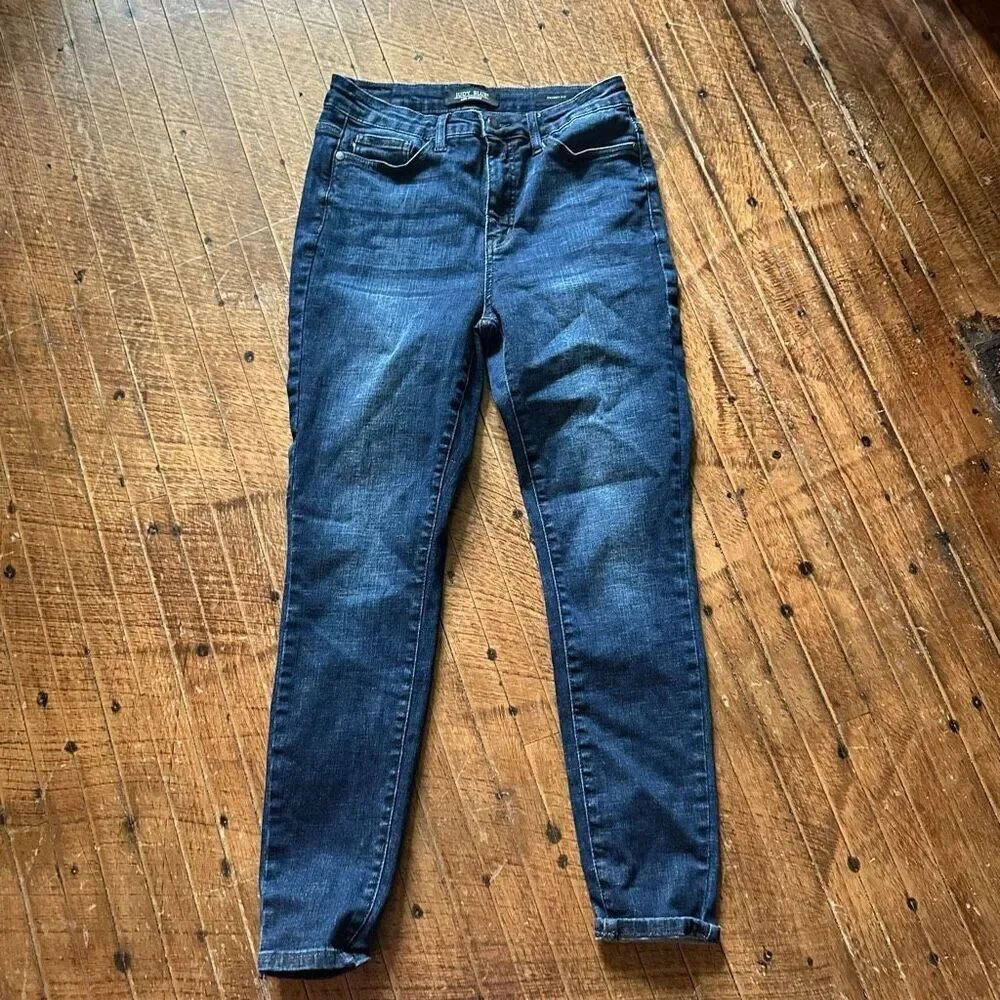 Judy Blue boutique distressed 9/29 skinny fit normcore jeans